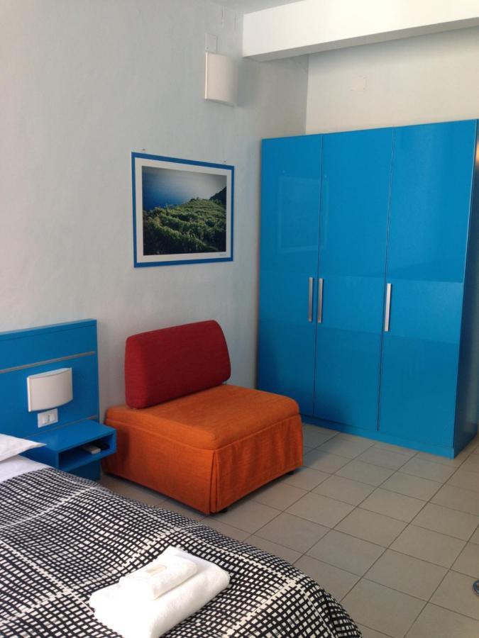 Colombo Centrale Hotell Riomaggiore Exteriör bild